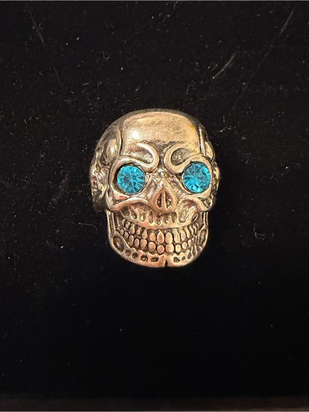 Men’s Silver Stainless Steel Skull Ring with Blue Crystal Eyes NWOT